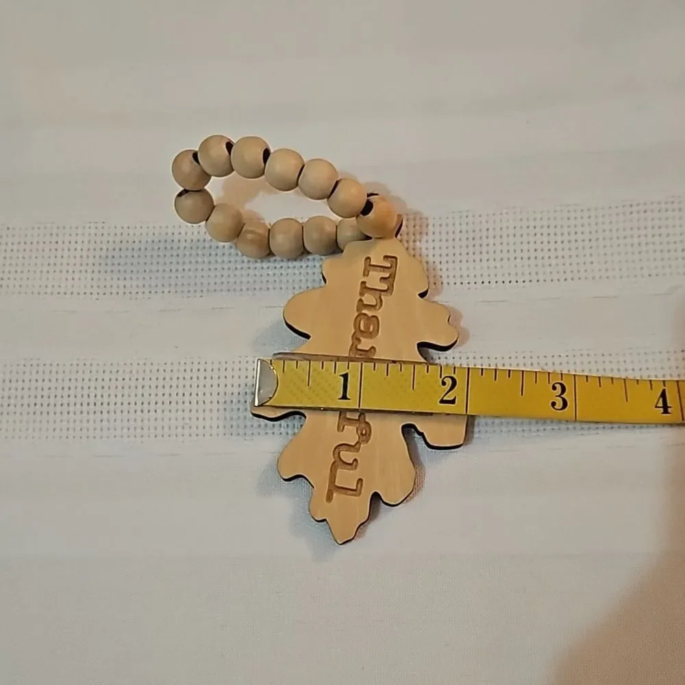 Set of 8 Napkin Rings: Thankful  &  Blessed